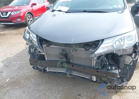 2015 Toyota Rav4 Xle z USA, uszkodzony, nr VIN 2T3RFREV0FW370920